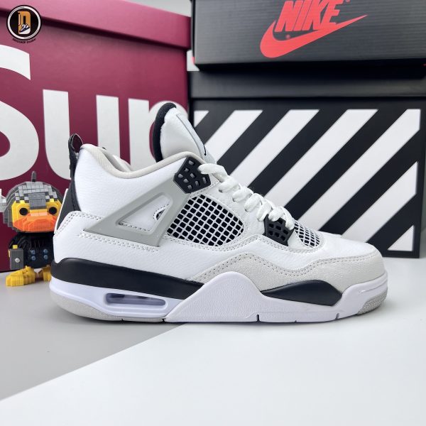 Giày Nike Air Jordan 4 Retro Military Black Siêu Cấp