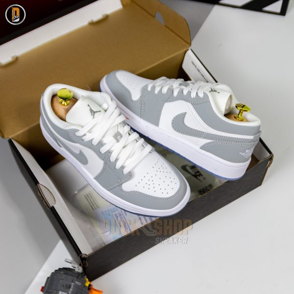Giày Nike Air Jordan 1 Low Wolf Grey - Hình ảnh 3