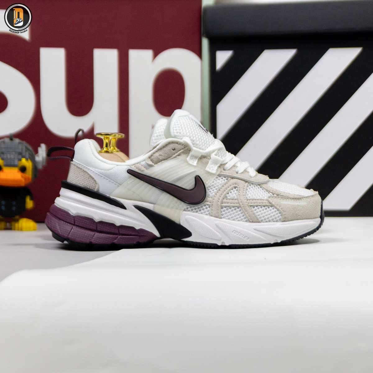 Giày Nike V2K Run SE White Team Red