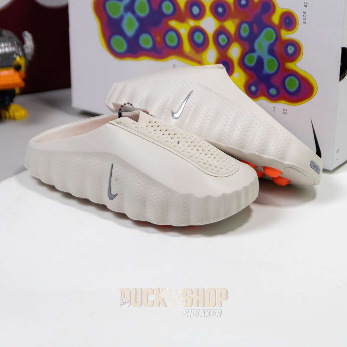 Alternative view of Dép Nike Mind 001 Slide Light Bone