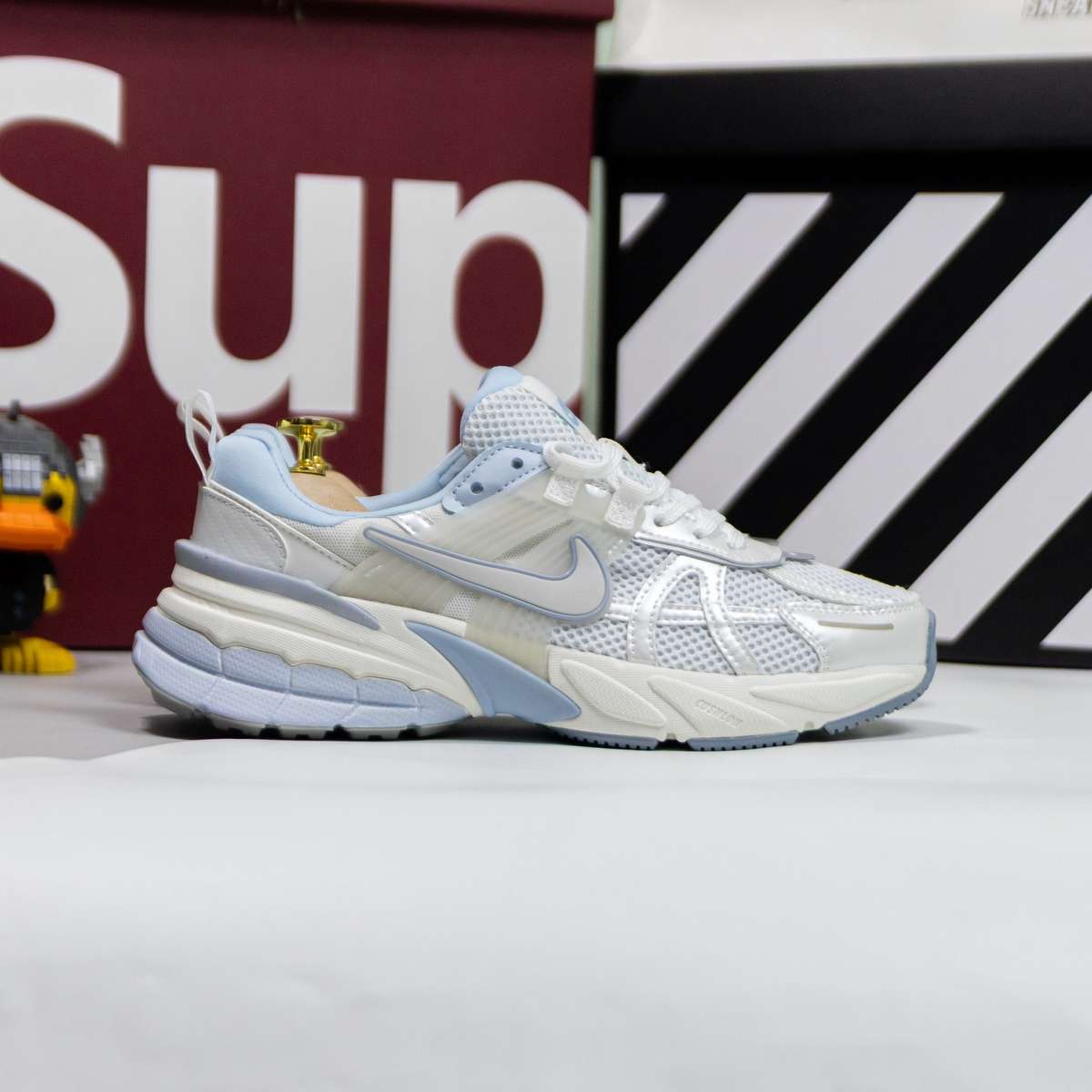 Giày Nike V2K Run Platinum Tint Summit White Light Smoke Grey