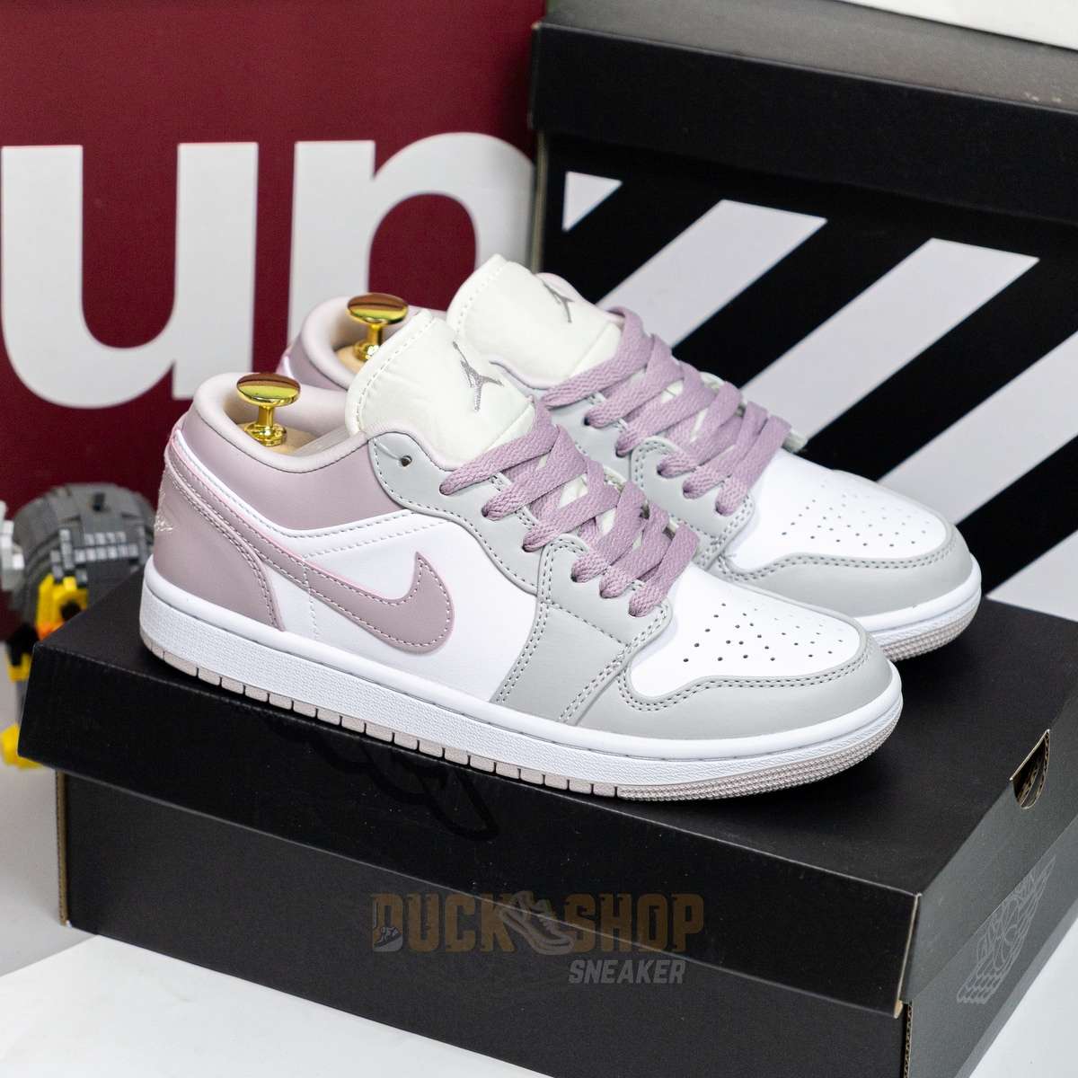 Alternative view of Giày Nike Air Jordan 1 Low Particle Rose