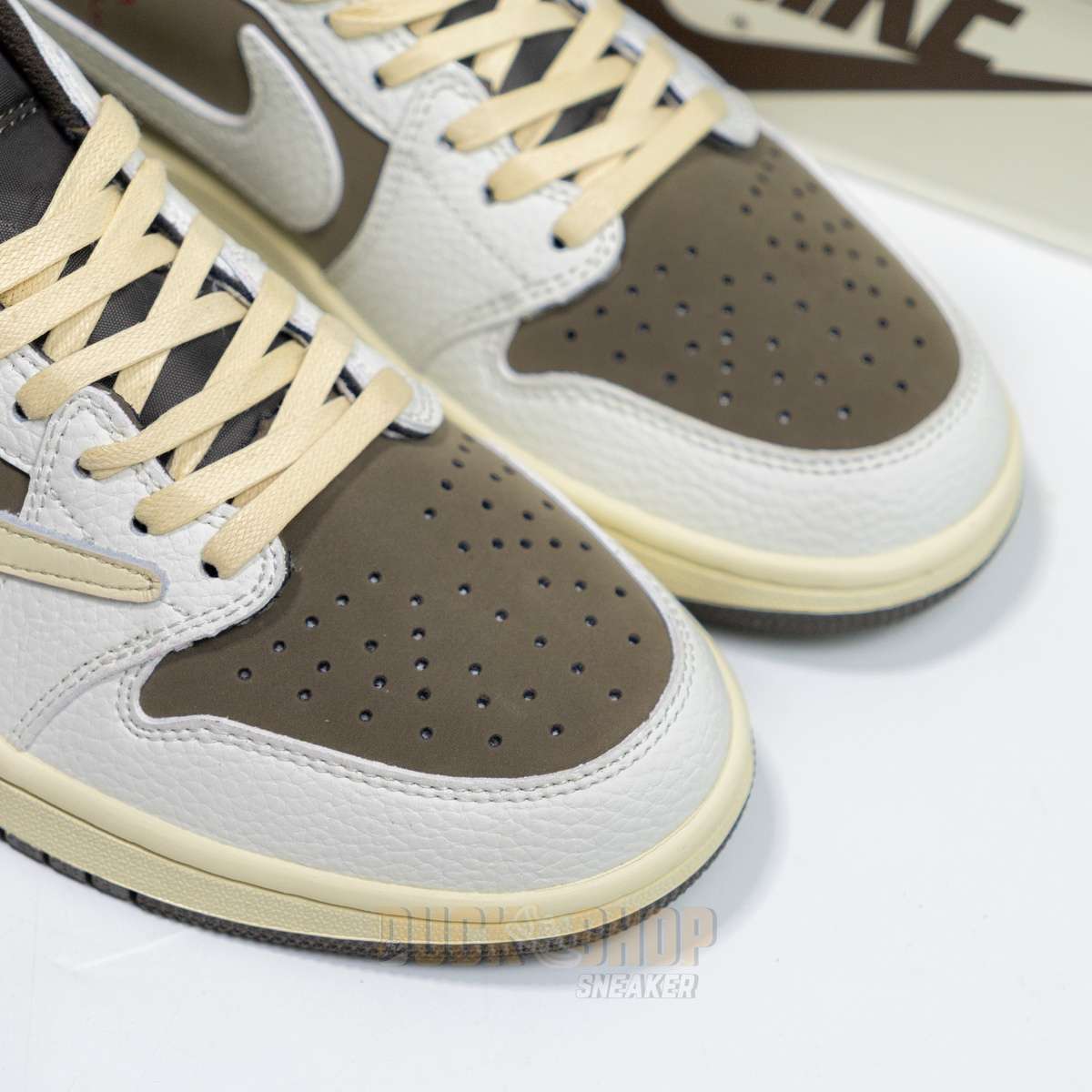 Giày Nike Air Jordan 1 Low x Travis Scott Sail and Ridgerock Mocha - Ảnh 13