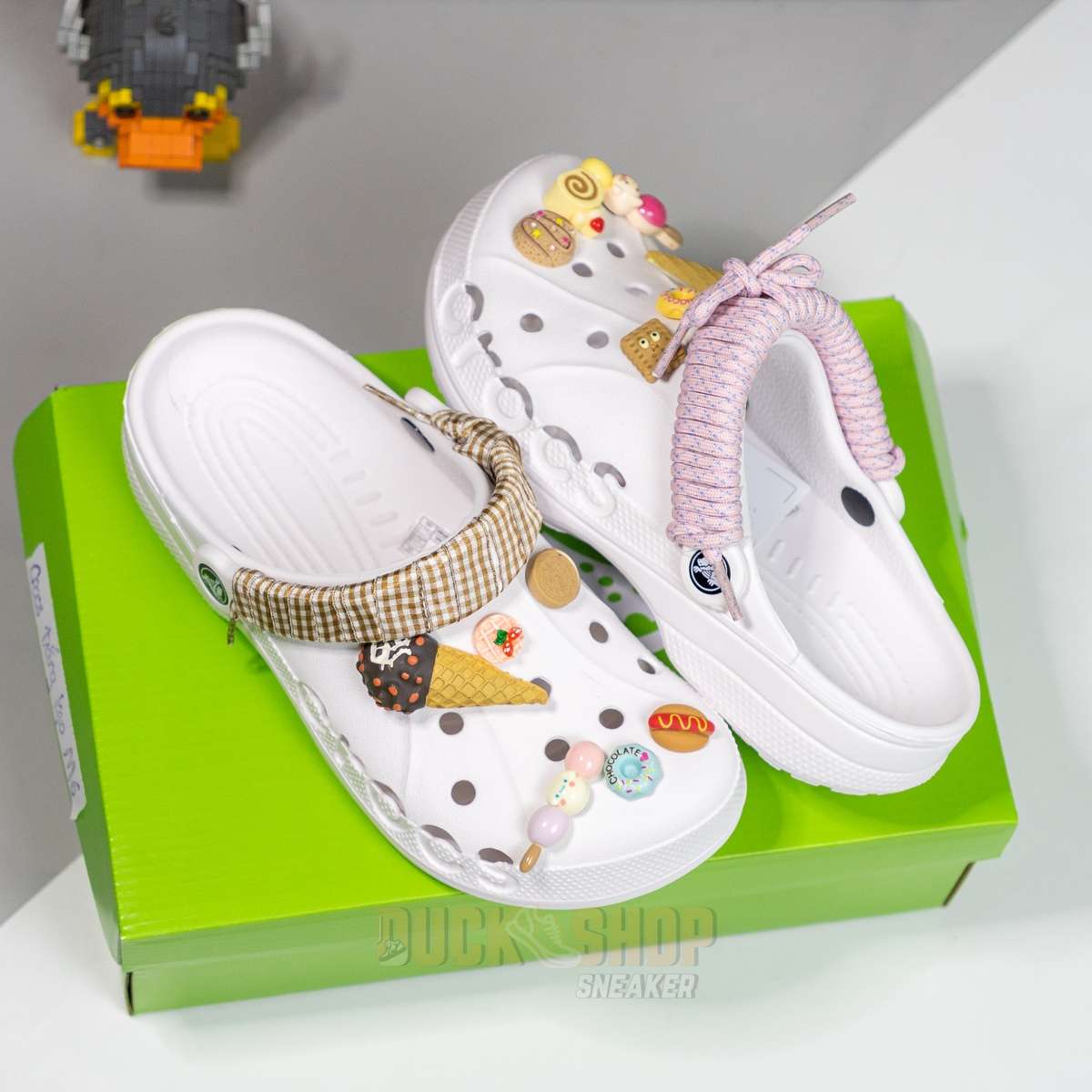 Alternative view of Dép Sục Crocs Baya Candy